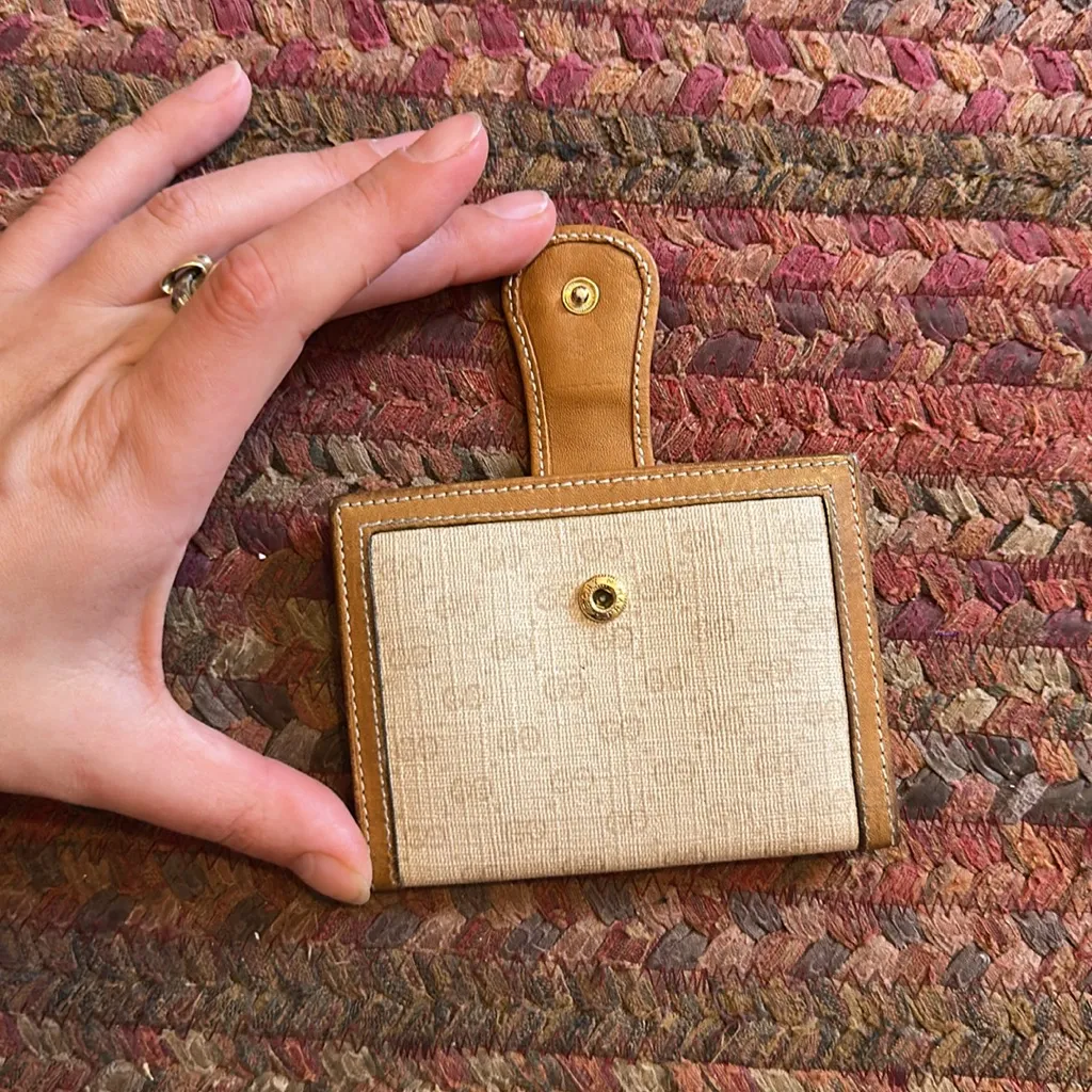 Gucci VINTAGE  BI FOLD SNAP CARD CASE - Image 2