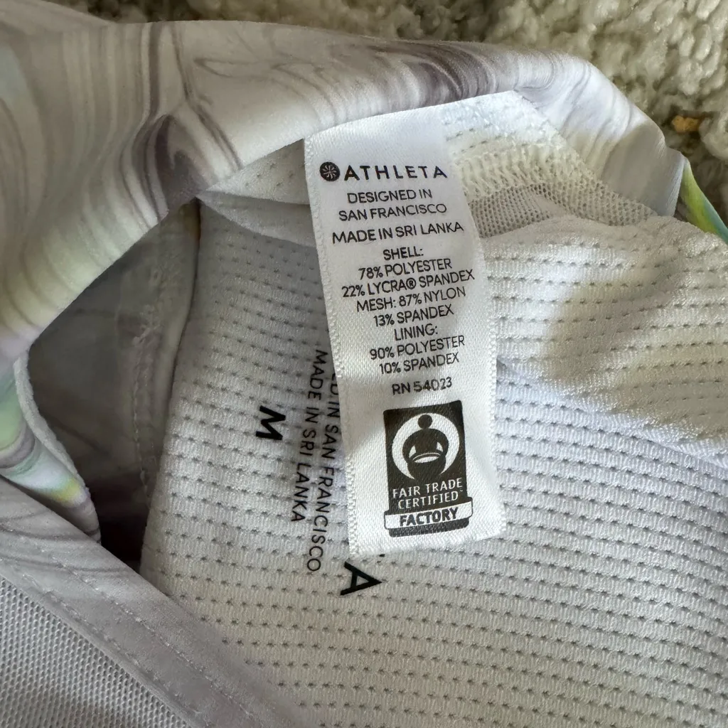 Athleta Marbled Print Sports Bra Top🫧 - Image 5