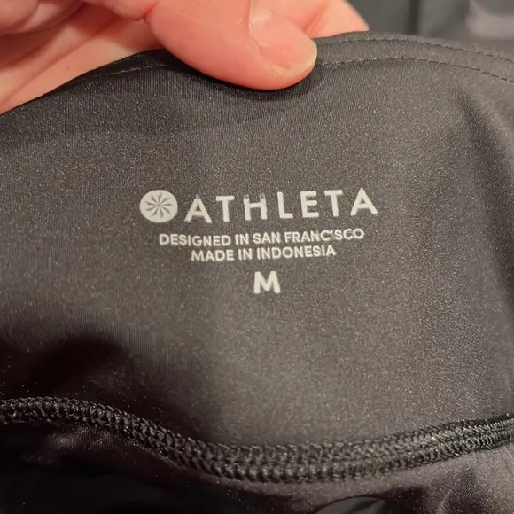 Athleta‎ medijm camouflage black and gray shorts - Image 3