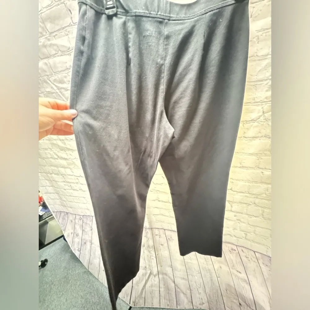 L.L. Bean Black Leggings with Elastic Waistband and Comfortable Fit size Small - Image 4