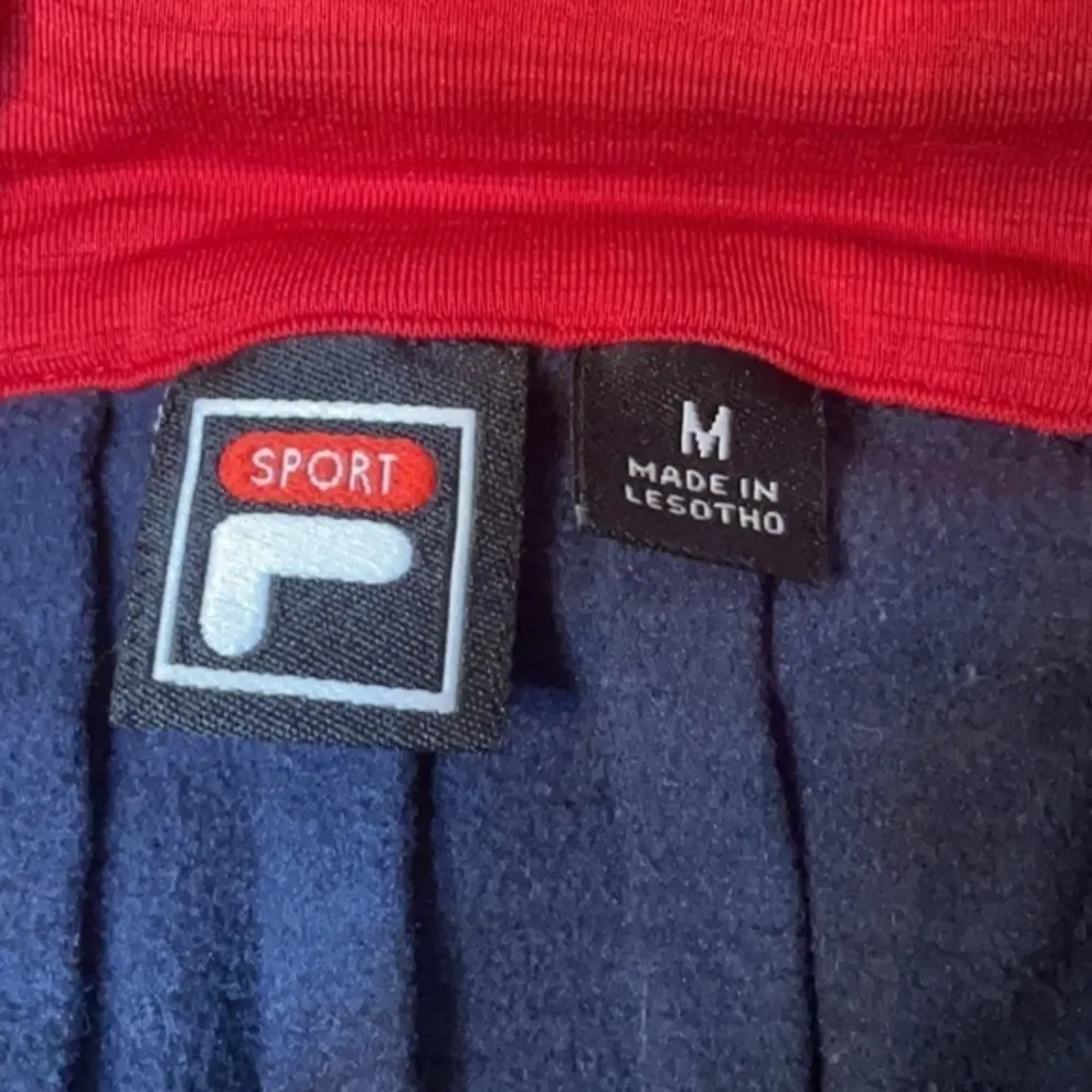 Fila Blue Woman’s Active Pull Over half zipper pleated back top Sz Medium - Image 2