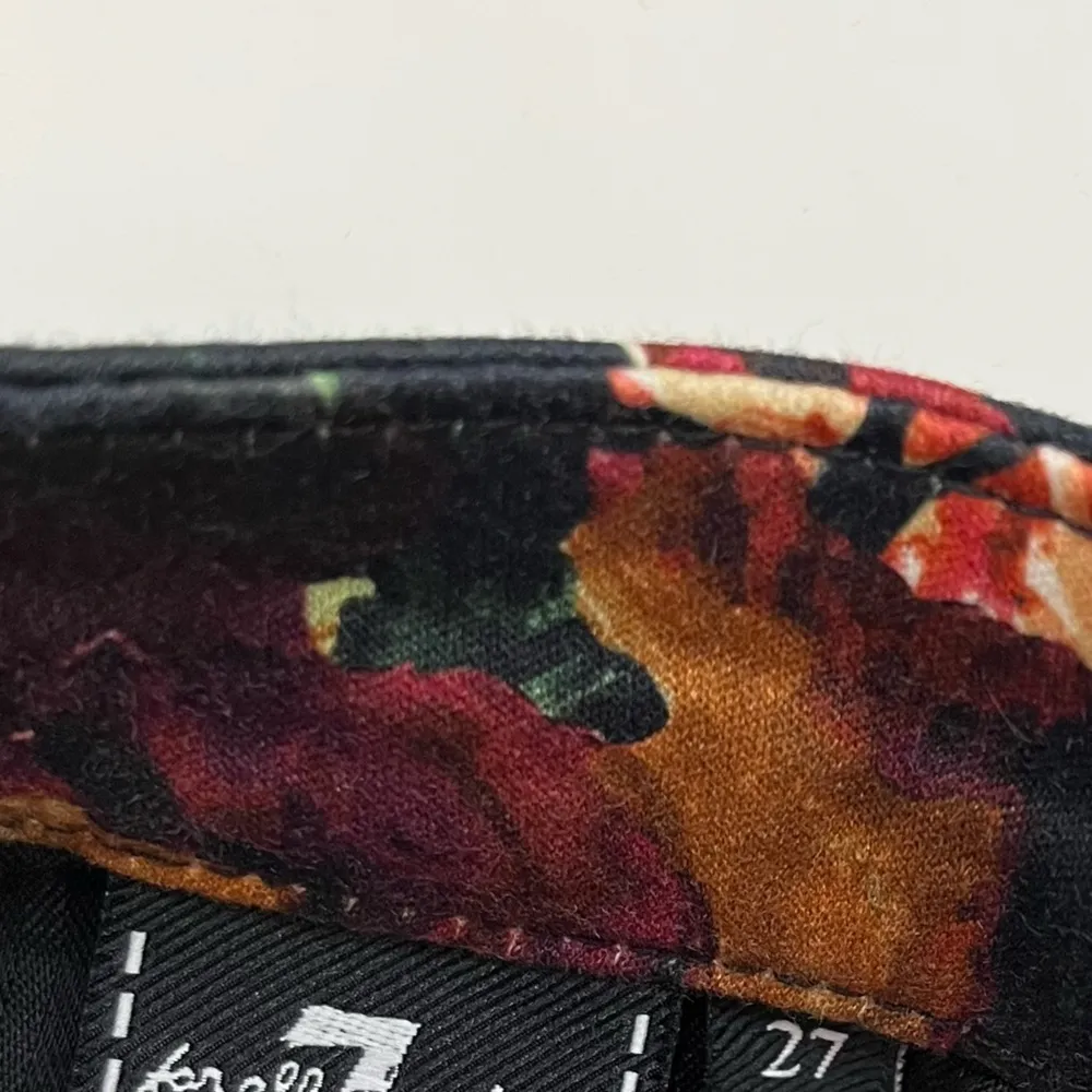 7 For All Mankind • Floral Red Black Skinny Pants - Image 5