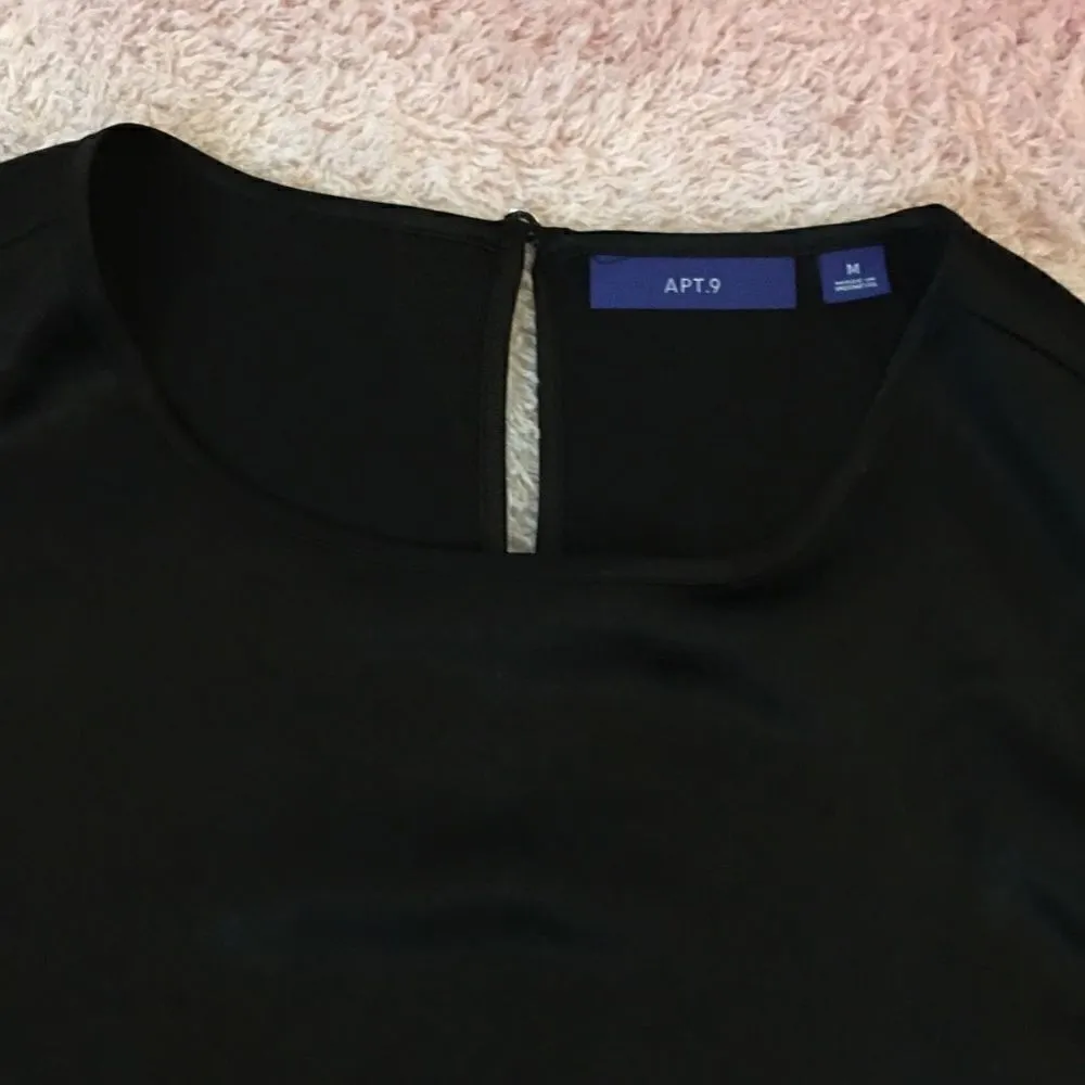 APT 9 keyhole back, silky puff pleated sleeve top - Image 5