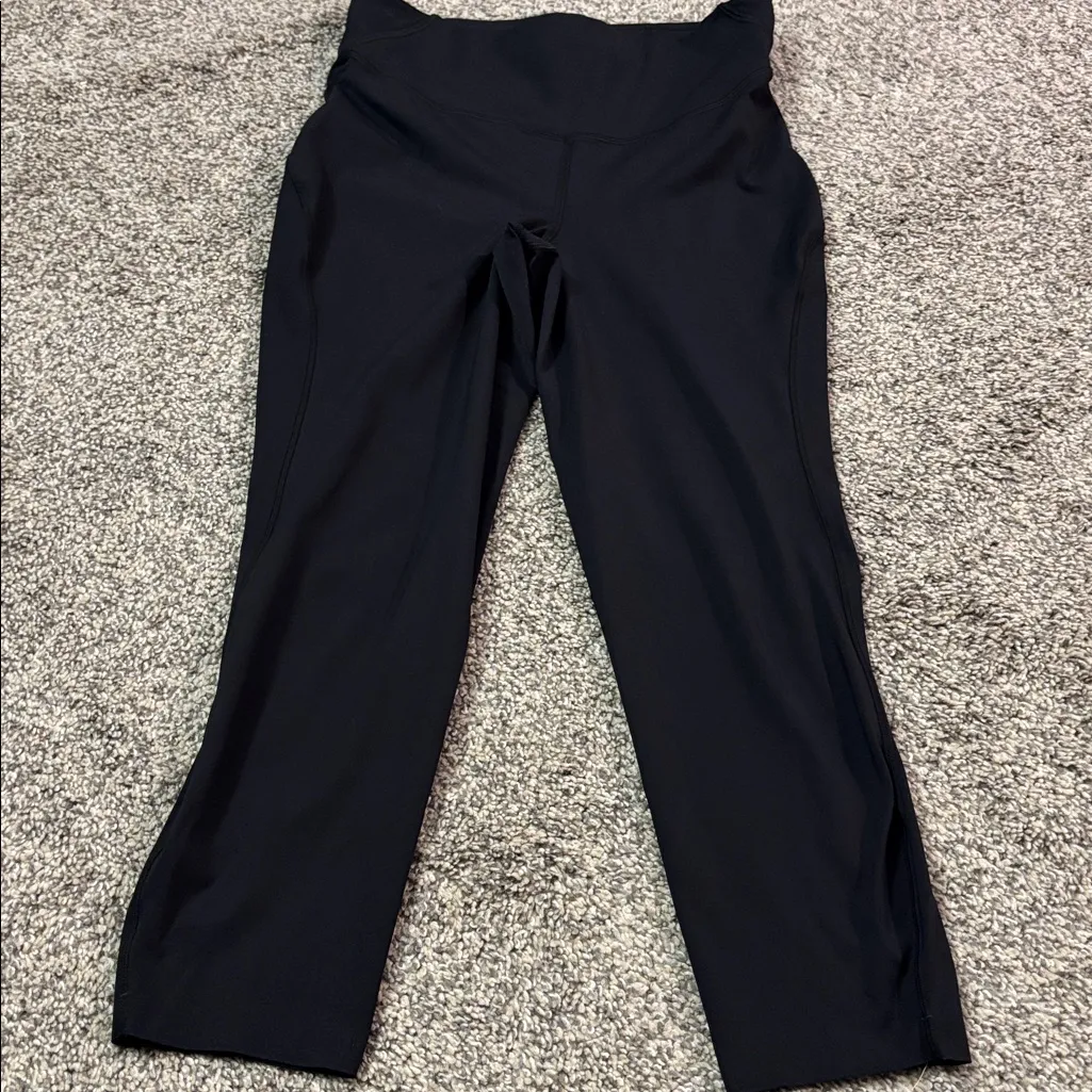 Lululemon Base Pace High-Rise Crop 23" size 8 - Image 2