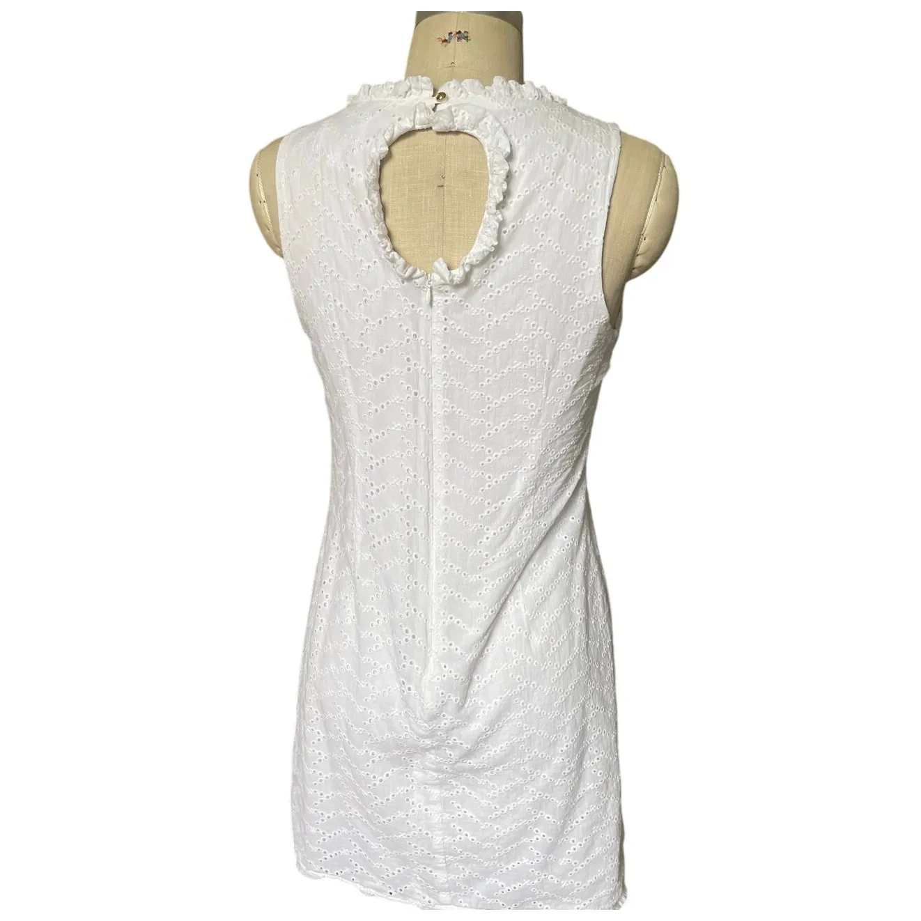 Sail to Sable STS White Eyelet Ruffle Sleeveless Shift Dress Size Medium - Image 3