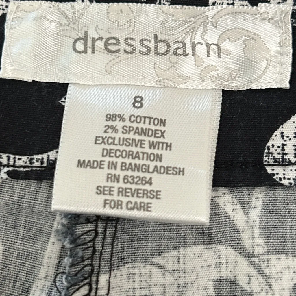 Dressbarn Women’s black and white floral‎ print skort Size 8 Hawaiian - Image 6
