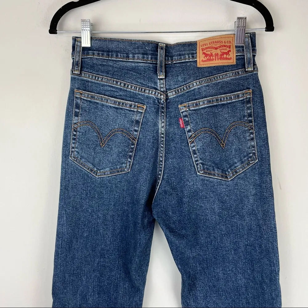 Levi’s Wedgie Straight Button Fly Distressed Jean Raw Hem Dark Wash Sz 26 - Image 11