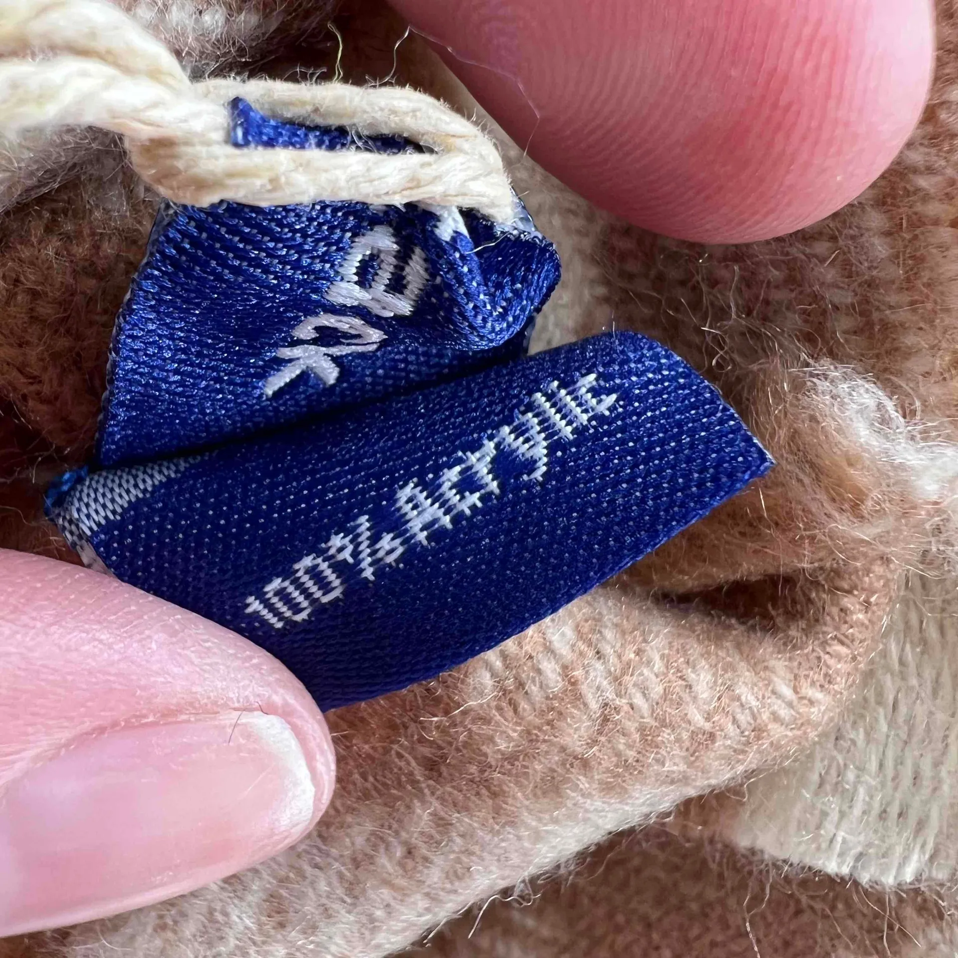 Hat Attack Blanket Scarf Oversized Beige Tan Checkered Fringed Scarf New‎ - Image 4