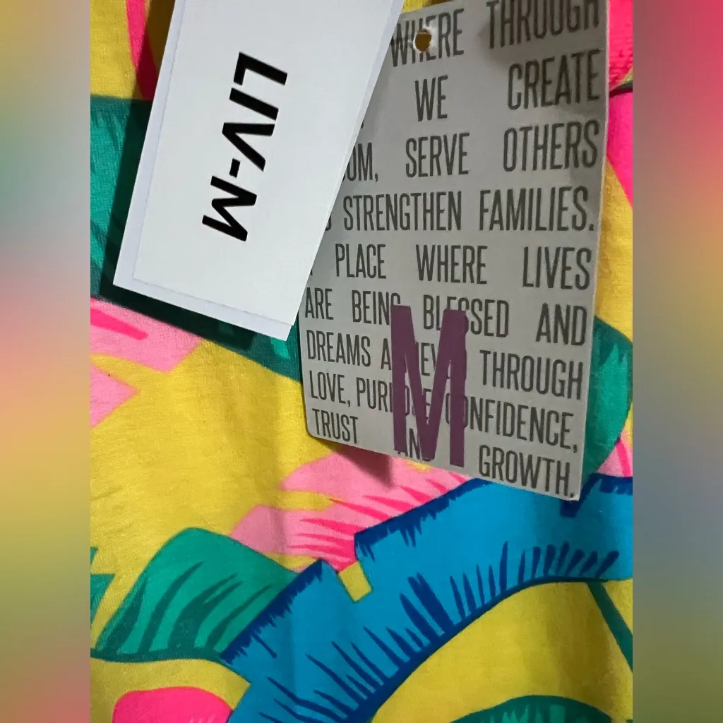 LulaRoe Tropical Leaf Print T-Shirt - Image 3