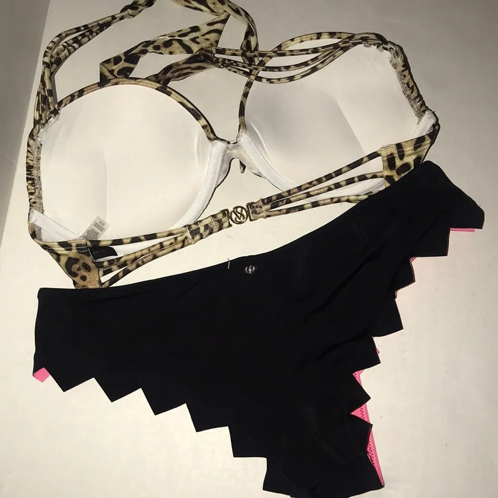 36B Victoria’s Secret Bombshell Swim Top - Image 5