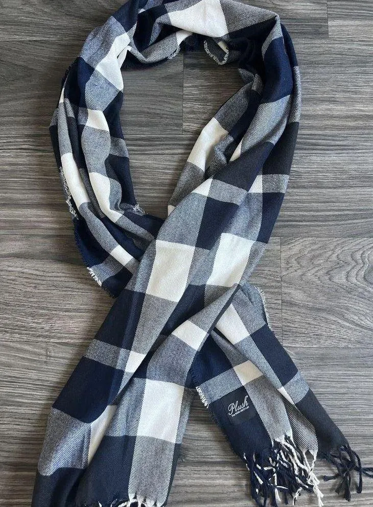 Checkered Plaid‎ Blanket Scarf Blue And White OS - Image 2