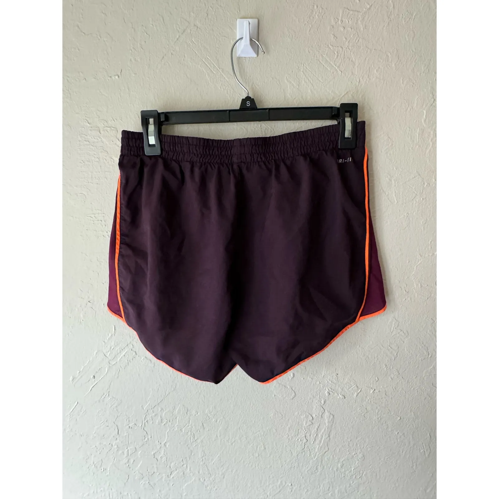 Nike Dri Fit Women's Maroon Shorts Size M - Image 3
