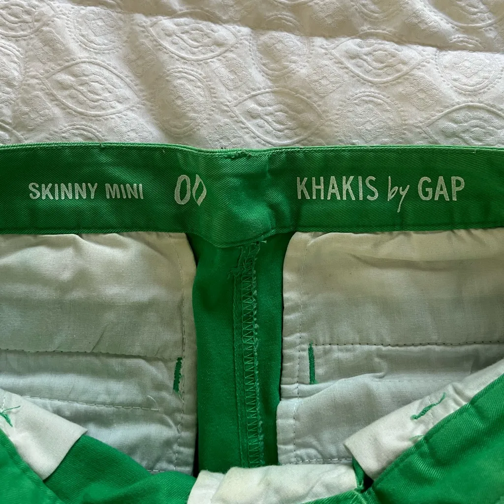 Women’s skinny mini green GAP pants size 00 - Image 6