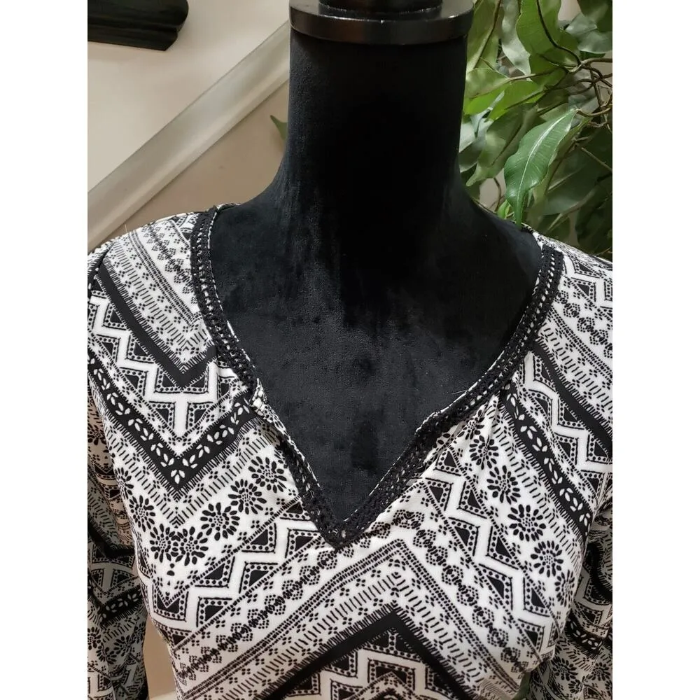 About A Girl Women's White Black Aztec Print Ruffle Long Sleeve Top Blouse Small - Image 6
