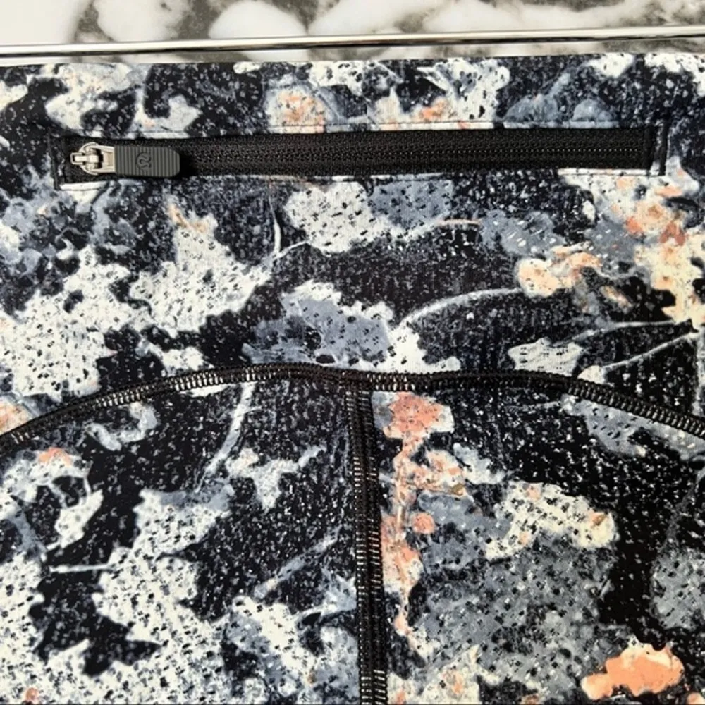 Lululemon  Speed Up tight 21 in. Spring Bloom - Image 8