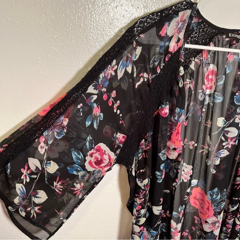 Express Kimono Black Pink Floral - Image 5