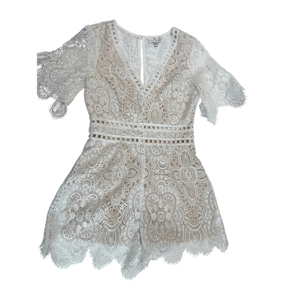 Socialite White Lace Romper Women's Size XS Nude Lining Preppy Graduation Party - Image 2