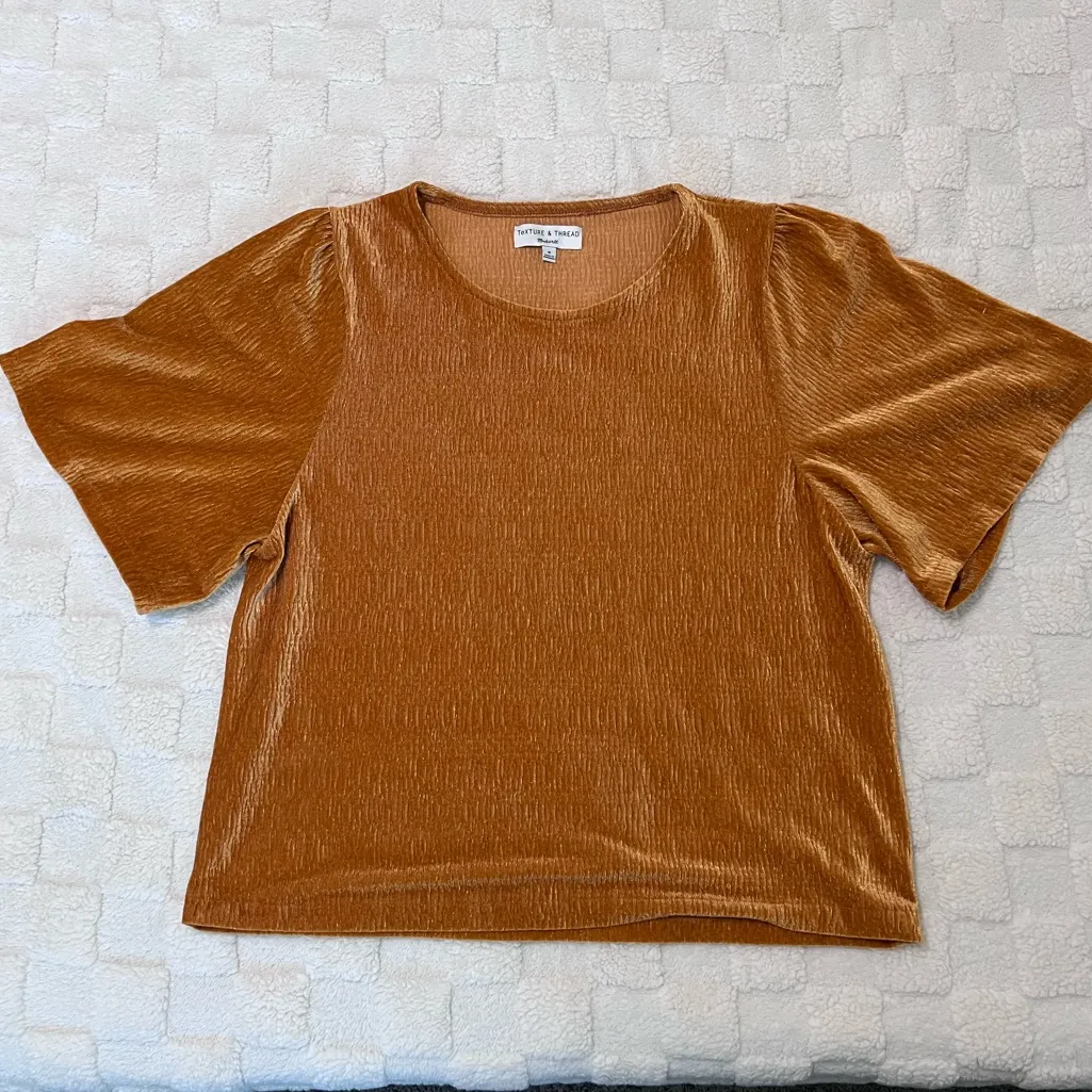 Texture And Thread Madewell Mustard Yellow Textured Short Sleeve Top Size Medium - Image 2