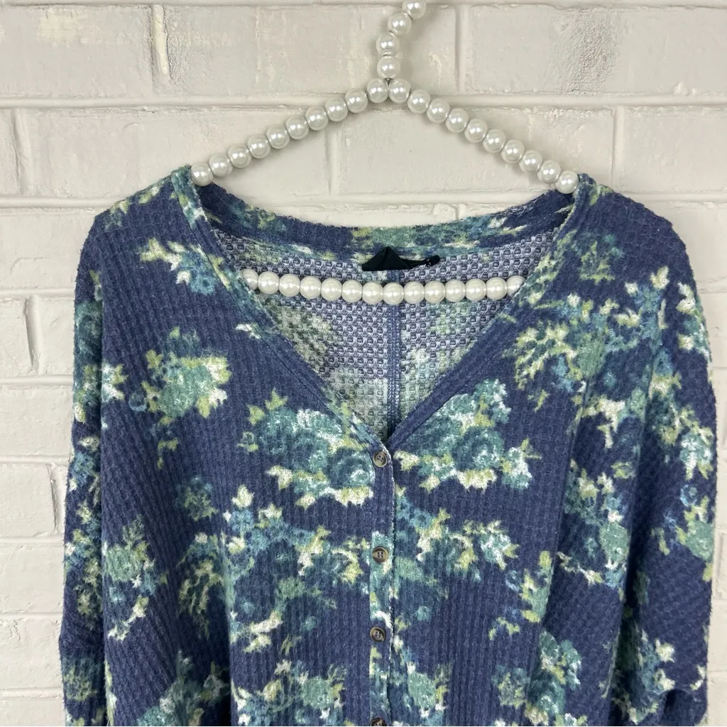 Out From Under Urban Outfitters Floral Waffle Knit Long Sleeve Top Size S - Image 3