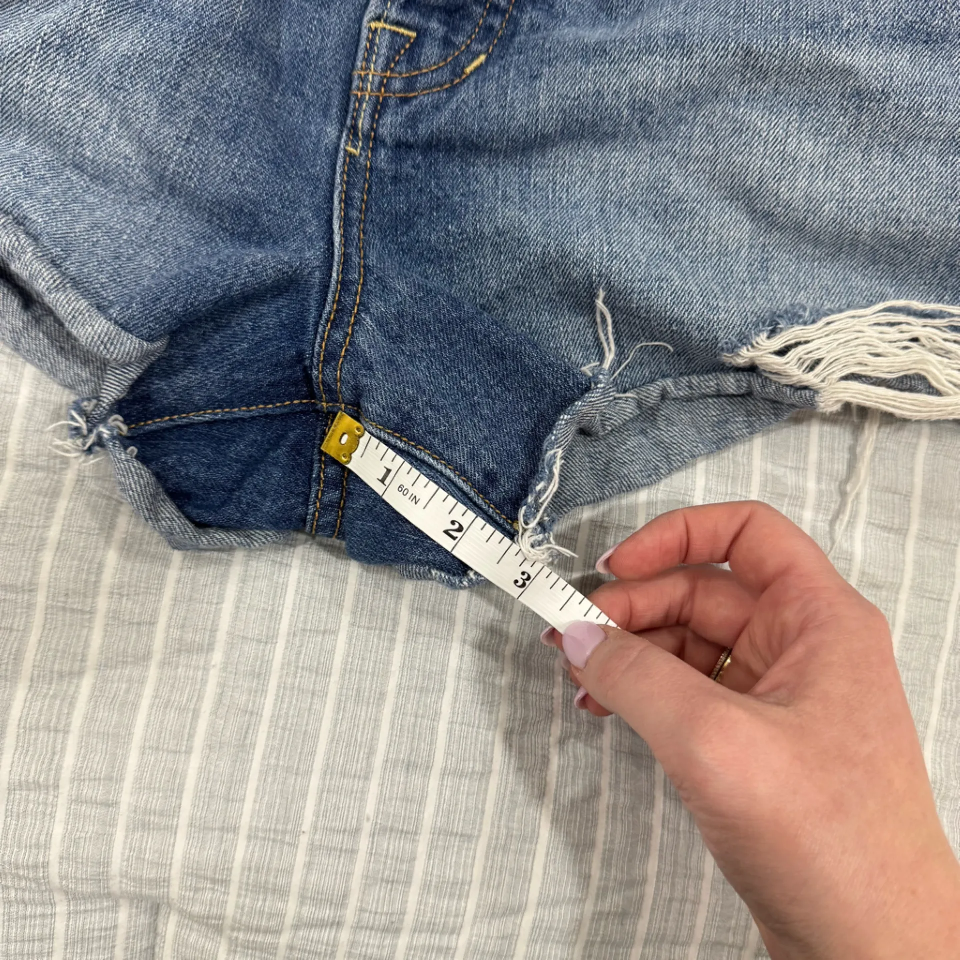 We the Free button front distressed denim shorts‎ size 31 - Image 6