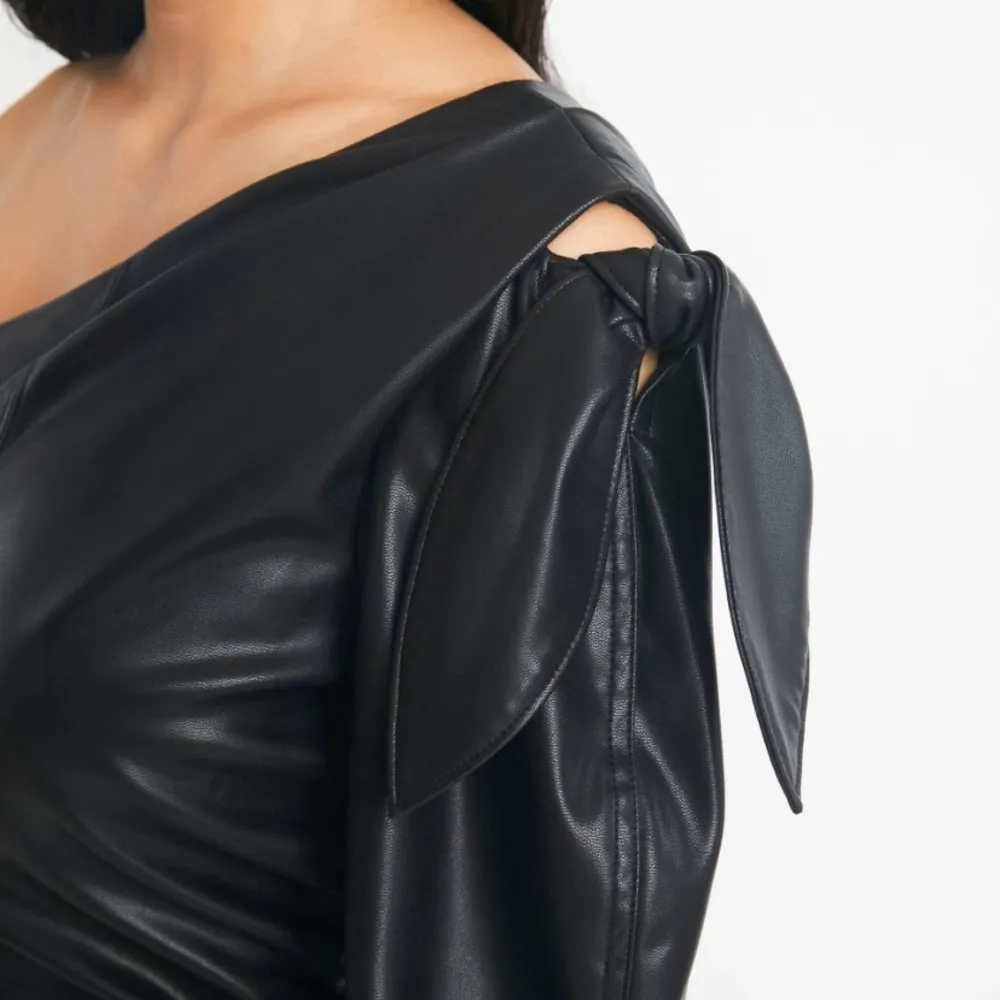 Tanya Taylor Black Gigi Faux Leather One Shoulder Bow Dress Size 10 - Image 5