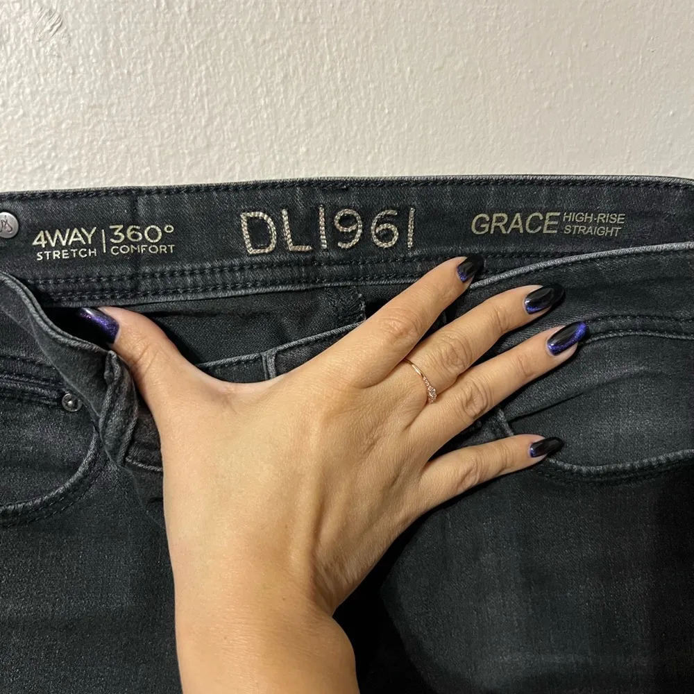 DL1961 Grace High Rise Straight Leg Jeans black wash Sz 27 - Image 6