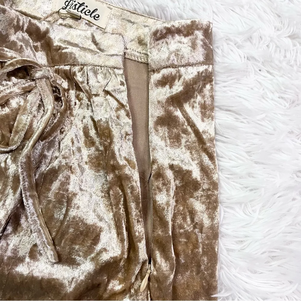 LISTICLE Boutique Golden Taupe Crushed Velvet Skort Medium NWT - Image 7