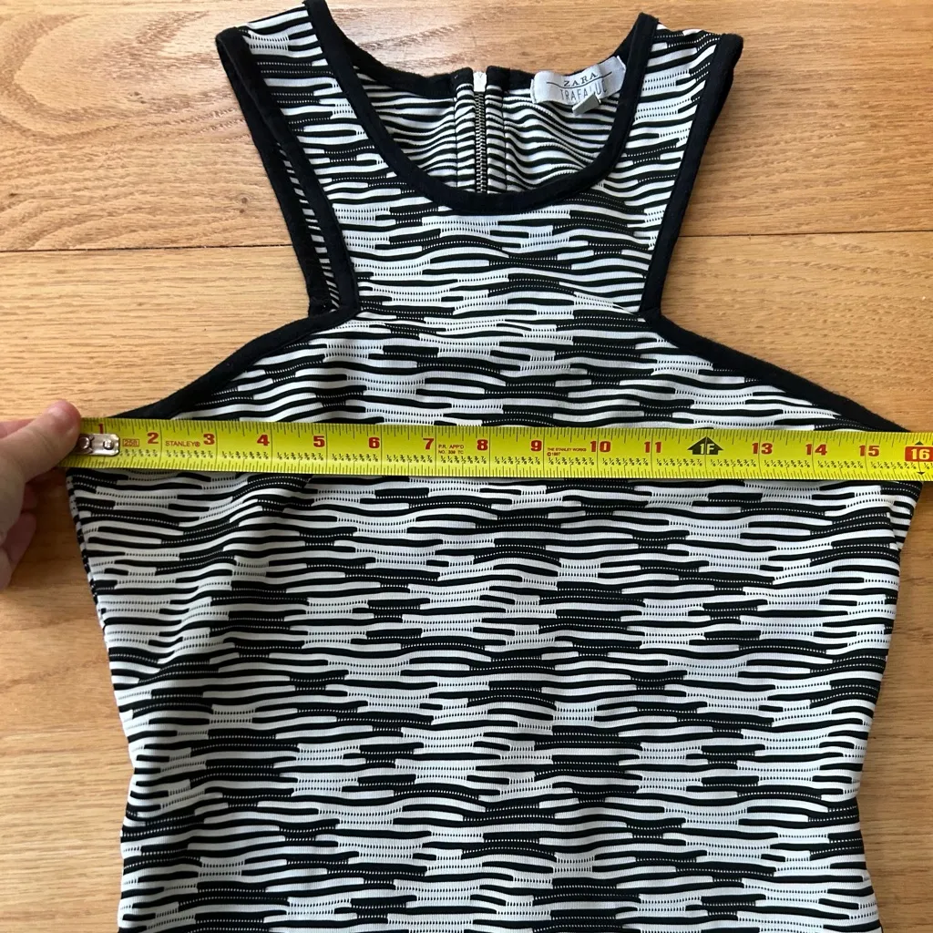 Zara Trafaluc Black & White Pattern Halter Sleeveless Bodycon Dress Size Medium - Image 6