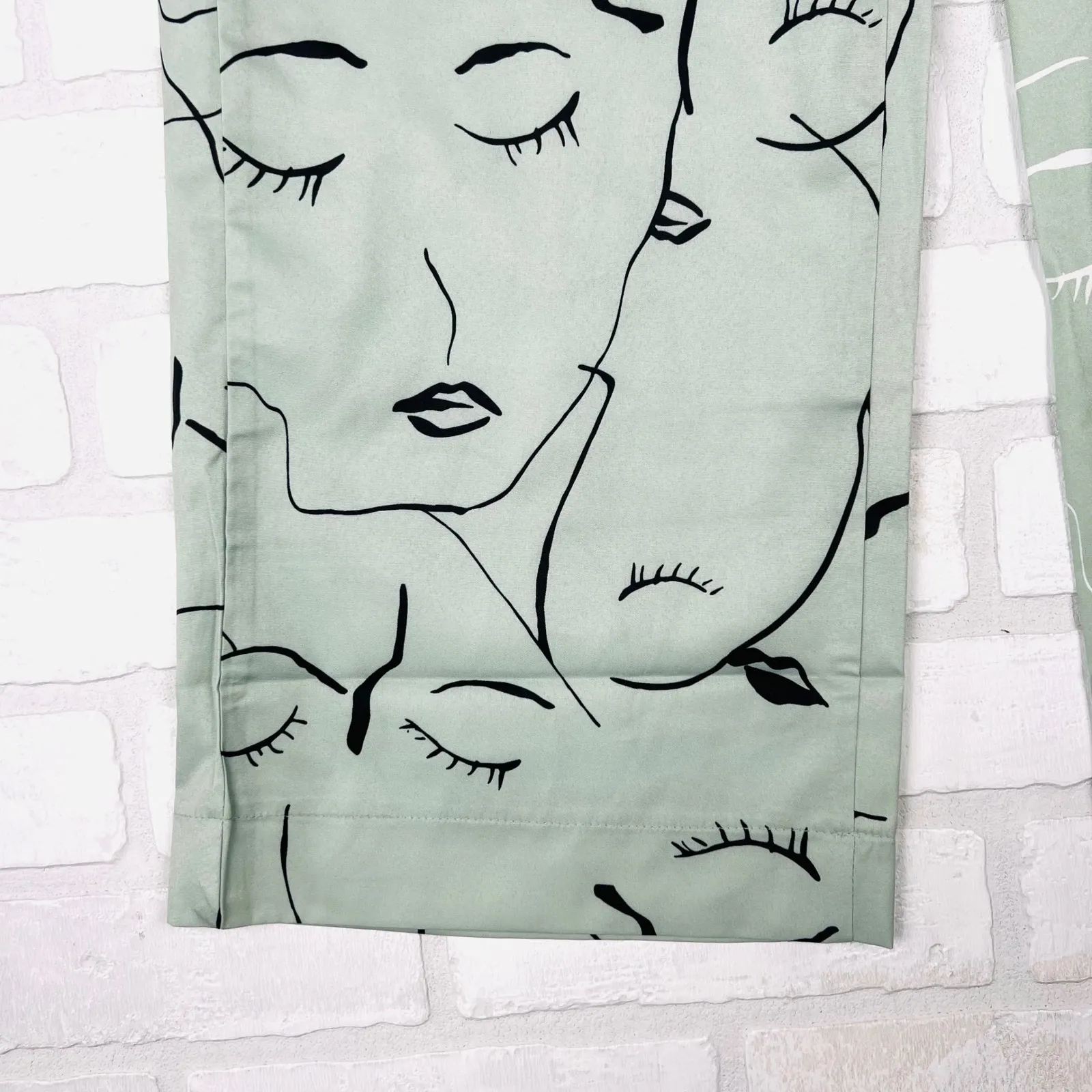 Princess Polly XX Face It Print Wide Leg Pants Sage Green Women's Size 4 - Image 4