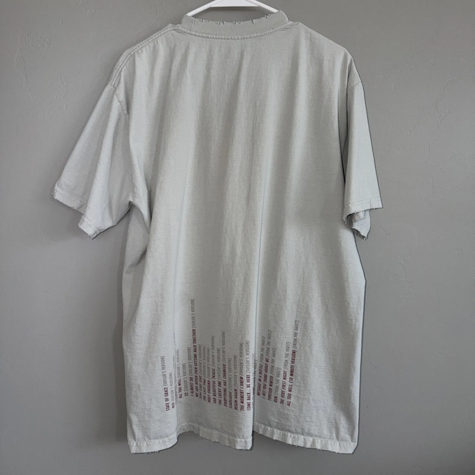 Taylor Swift RED Taylor’s Version Tour Concert TShirt XL Distressed - Image 5
