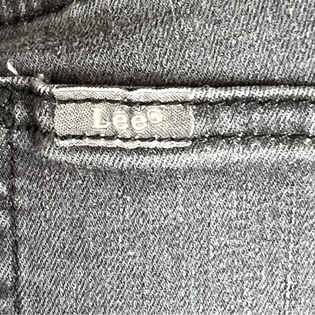 Lee Sz 12 Short Regular Fit Straight Leg Mid-Rise Gray Secretly Shapes Jeans - Image 9