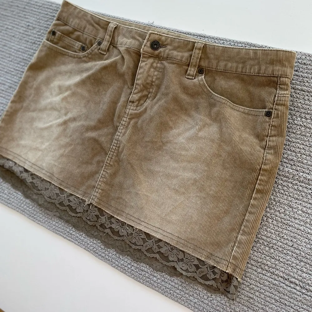 Vintage YMI Y2K Tan Corduroy Lace Trim Mini Skirt Size 13 - Image 9