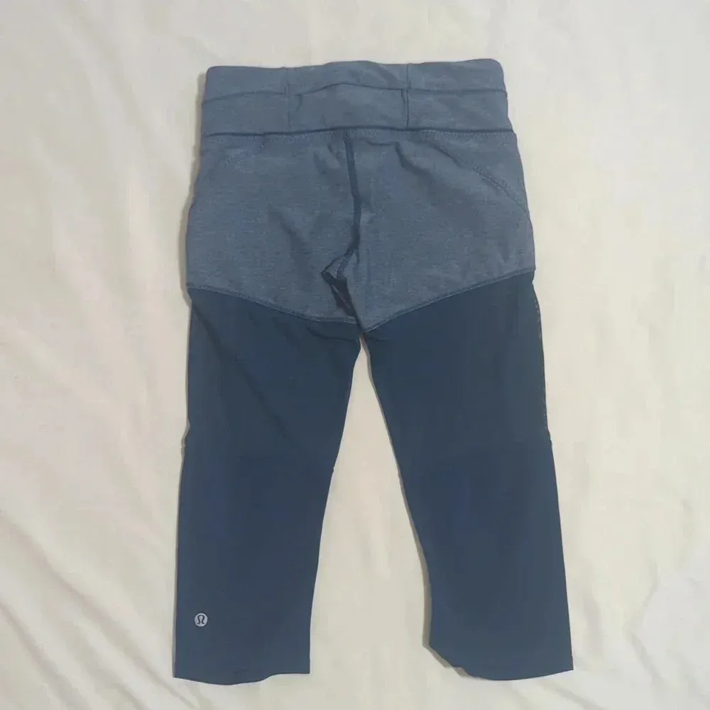 lululemon athletica Blue Leggings capri - Image 4