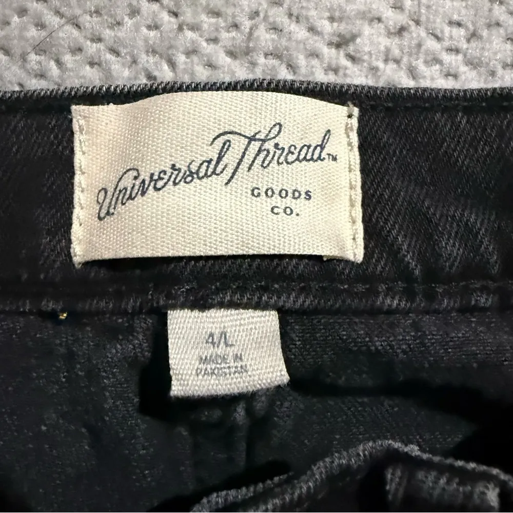 Universal Thread Black High Rise Flare Denim Jeans Size 4 EUC - Image 3