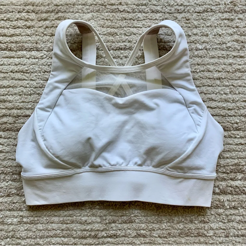 Lululemon  Breathe It In Bra White Size 6 - Image 2