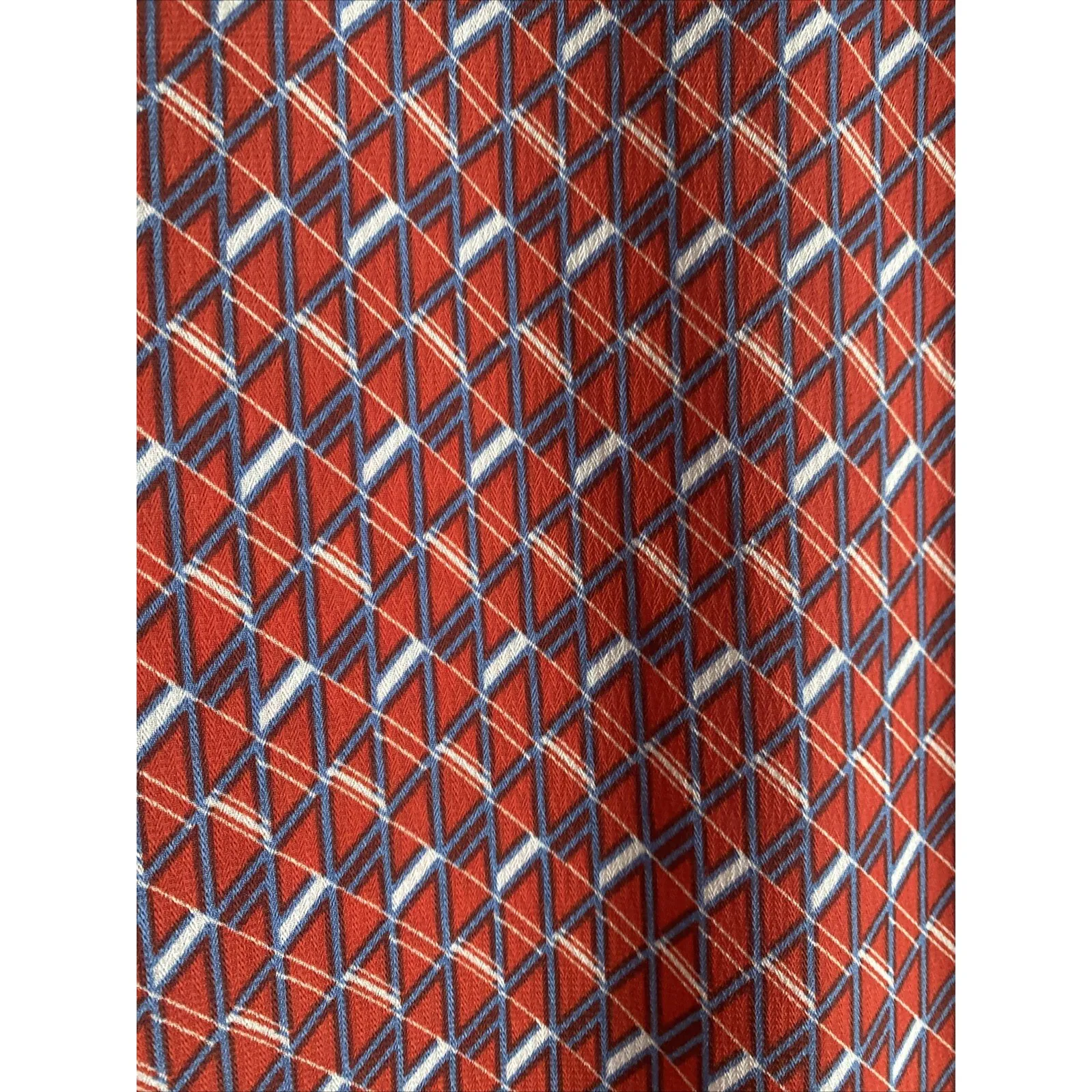 EE Some Women's Medium Red Geometric V Neck Top NEW Retro Mod Fall Corp - Image 5