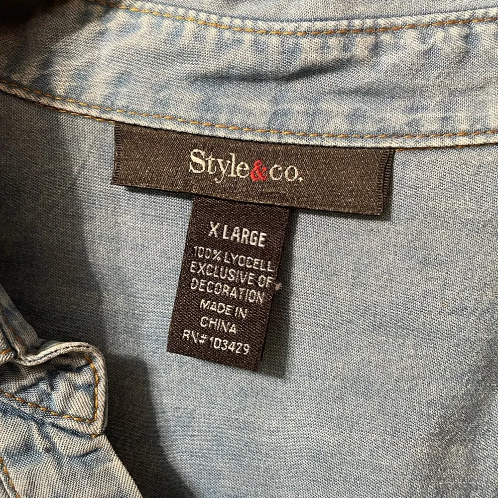 🐠🐠🐠BOGOHO 🐠🐠🐠Style &Co. Chambray Shirt - Image 4