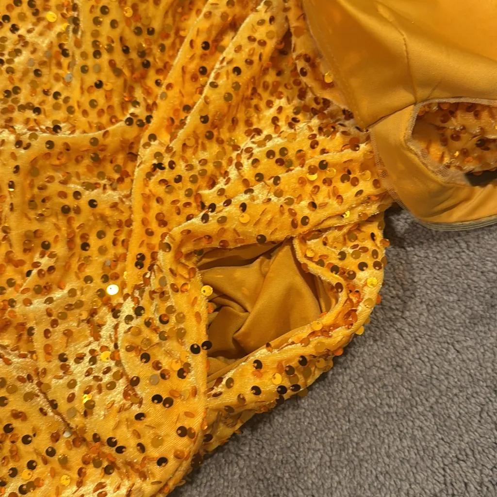 NWT Warm Notices Orange Sequin Gown SIZE 9 - Image 4