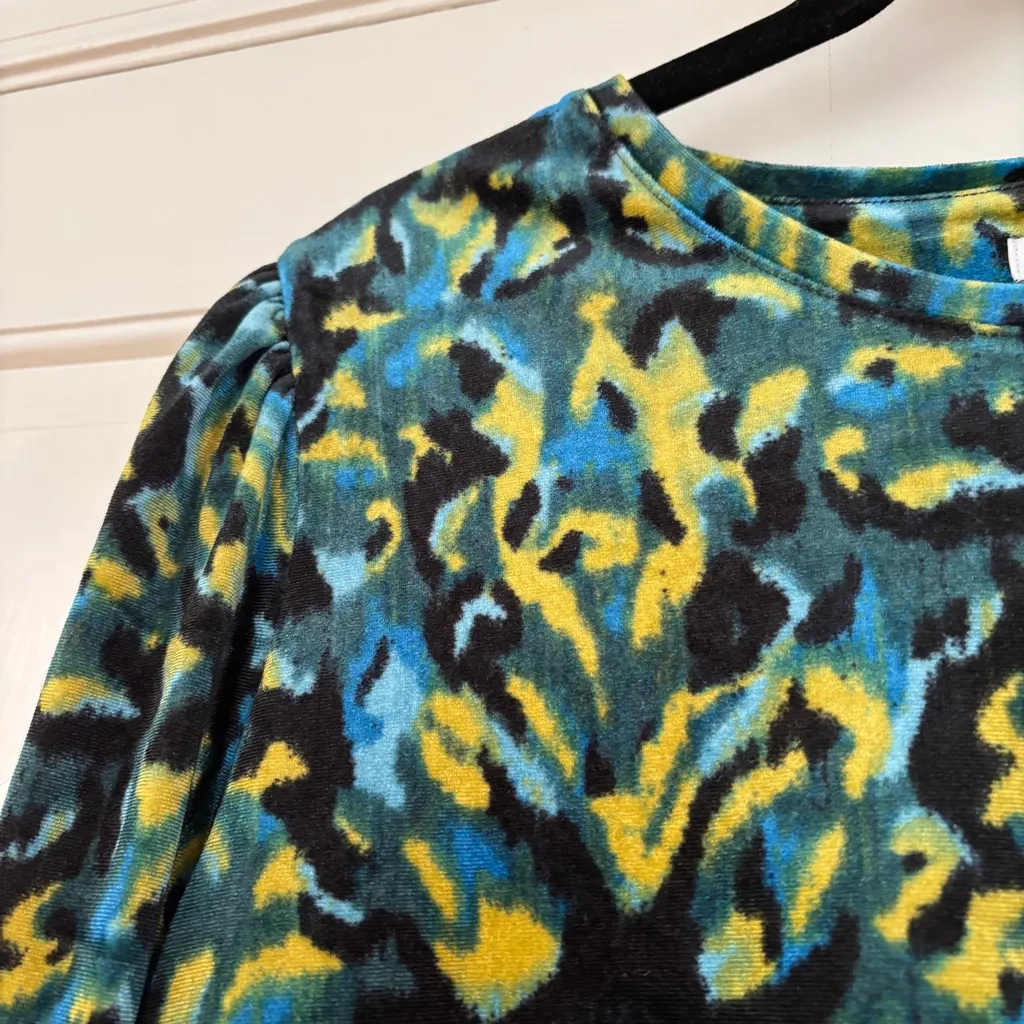 Chico's Size 3 Velvet Puff Sleeve Blouse Bright Multicolor Animal Print Chico XL - Image 3