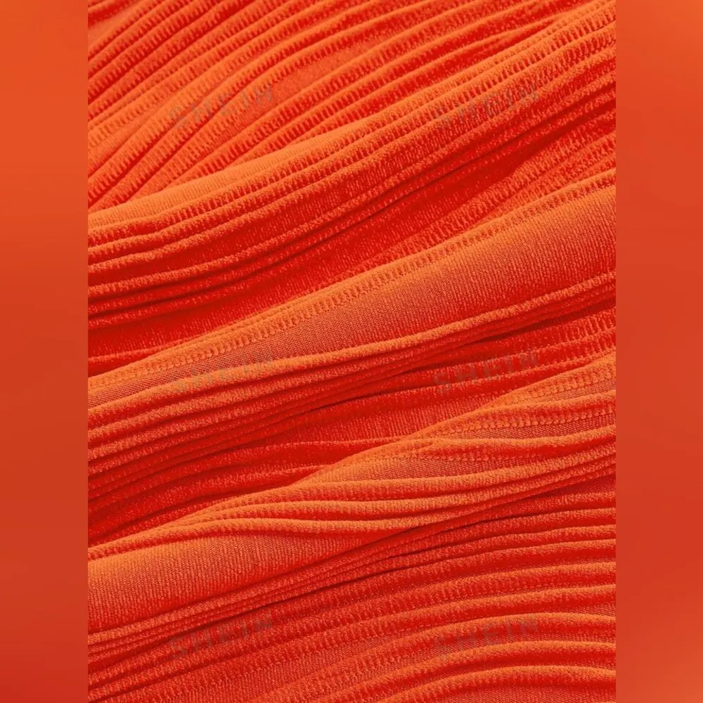 SHEIN ICON Twist Front Tube Top & Bodycon Skirt - Image 2