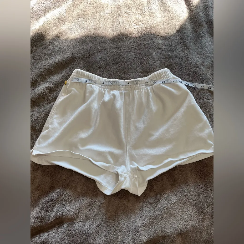BRANDY MELVILLE White Pull On Sweat Shorts Comfy Casual Pockets One Size EUC - Image 6