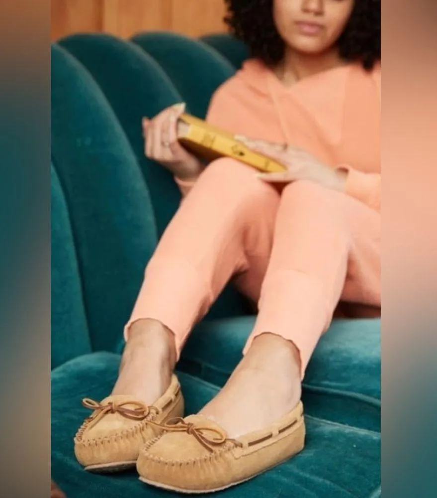 Minnetonka “Callie” Leather Moccasin Slippers Size 6 - Image 3