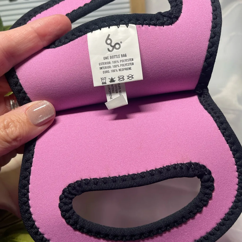 BYO Neoprene Single Bottle Tote Bag Black White Geometric Wine Carrier - Image 3