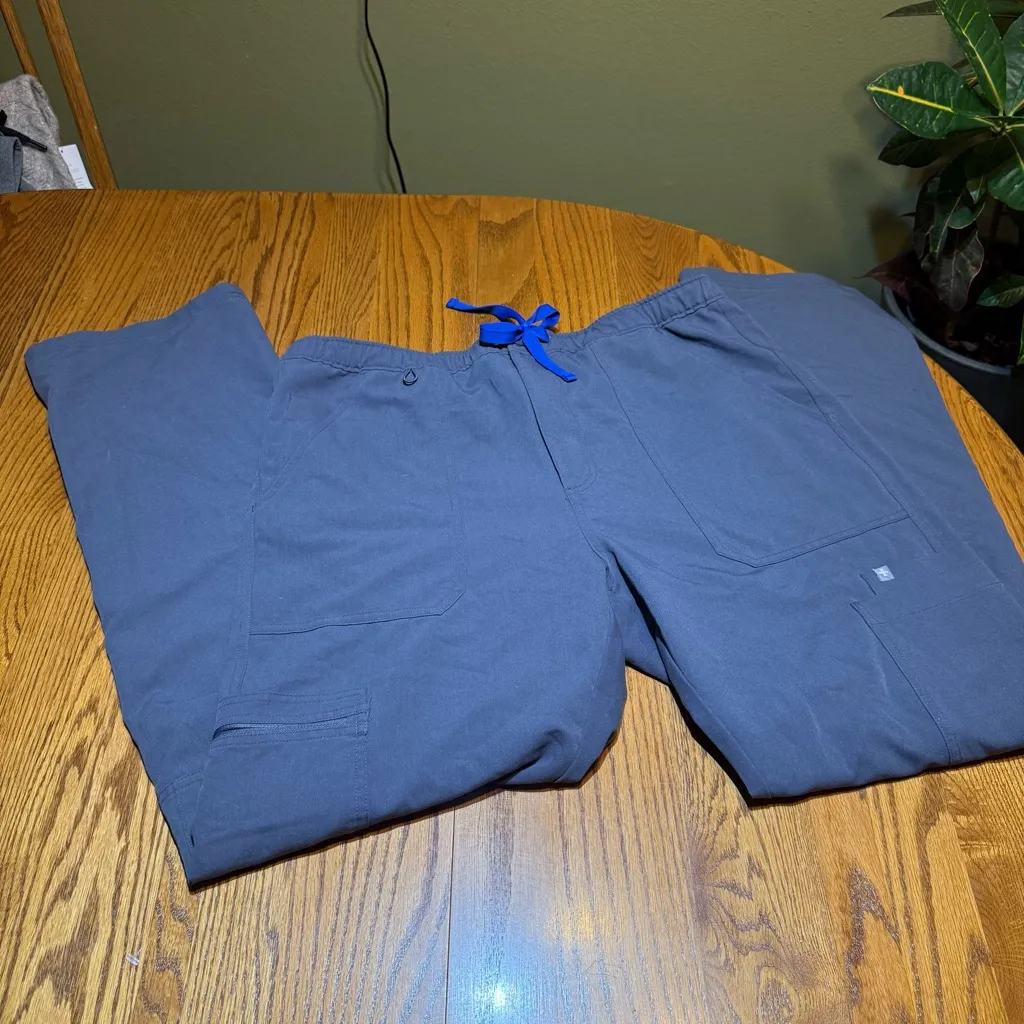 Figs Technical Collection Scrub Pants Size XL - Image 3