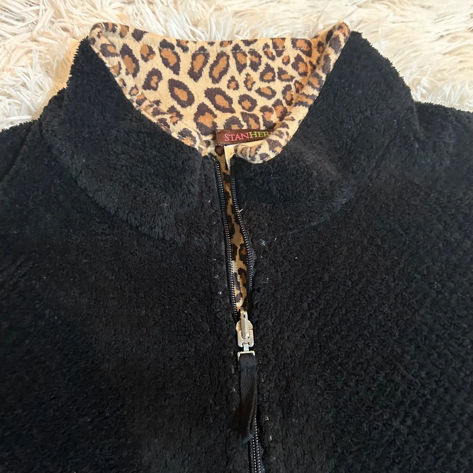 VINTAGE Stan Herman Black Fuzzy Fleece Vest Leopard Print Trim Full Zip‎ Large - Image 3