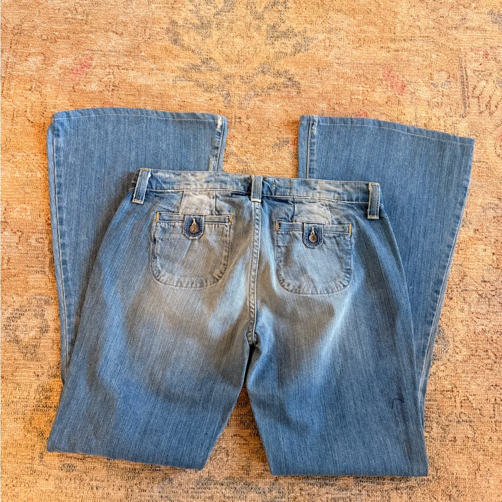 Lucky Brand NWOT Distressed Flare Jeans with Pocket and Button Detail - Image 3