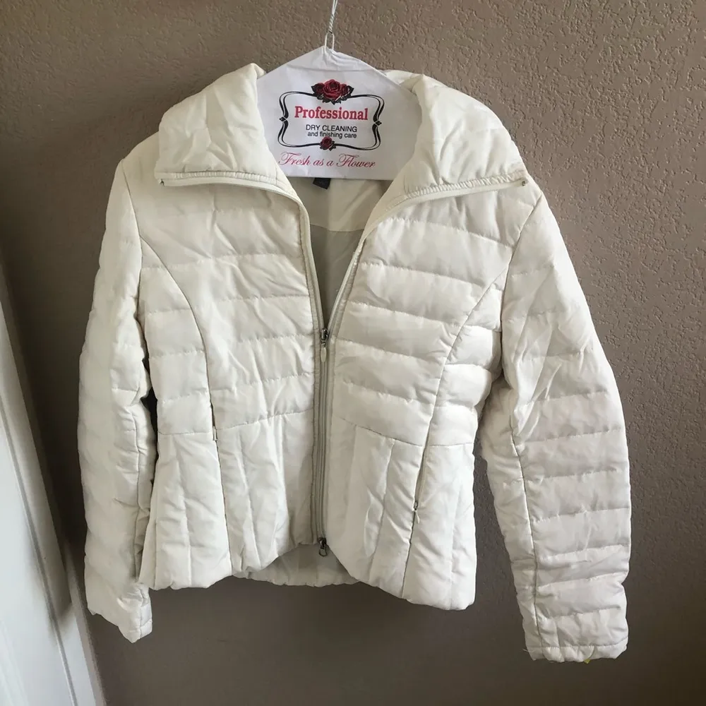 Kenneth Cole Reaction White Puffer Jacket - Image 3