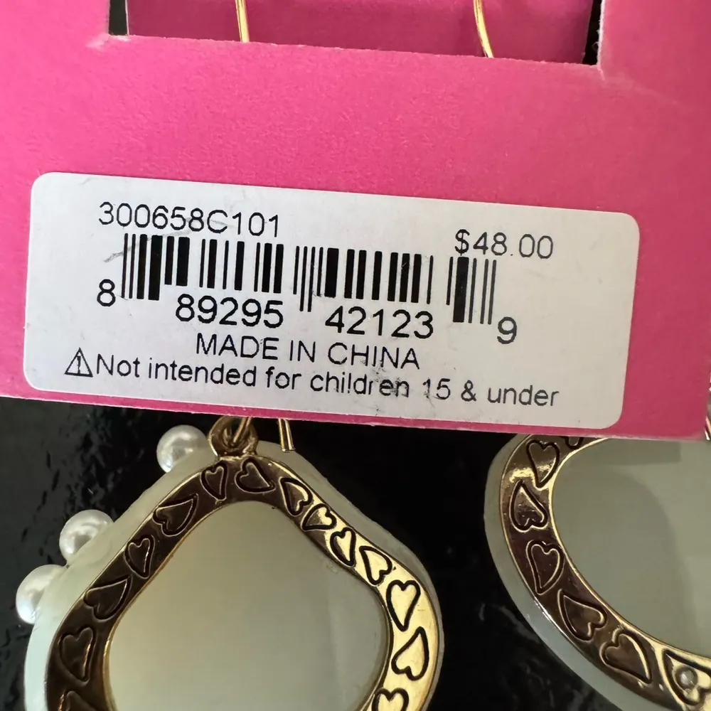 NWT Betsey Johnson Sea Shell Long Drop Earrings - Image 8