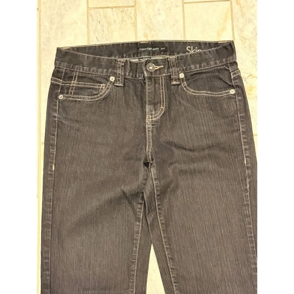 NEW Calvin Klein Jeans women's size 4 27" waist black straight leg denim jeans - Image 2