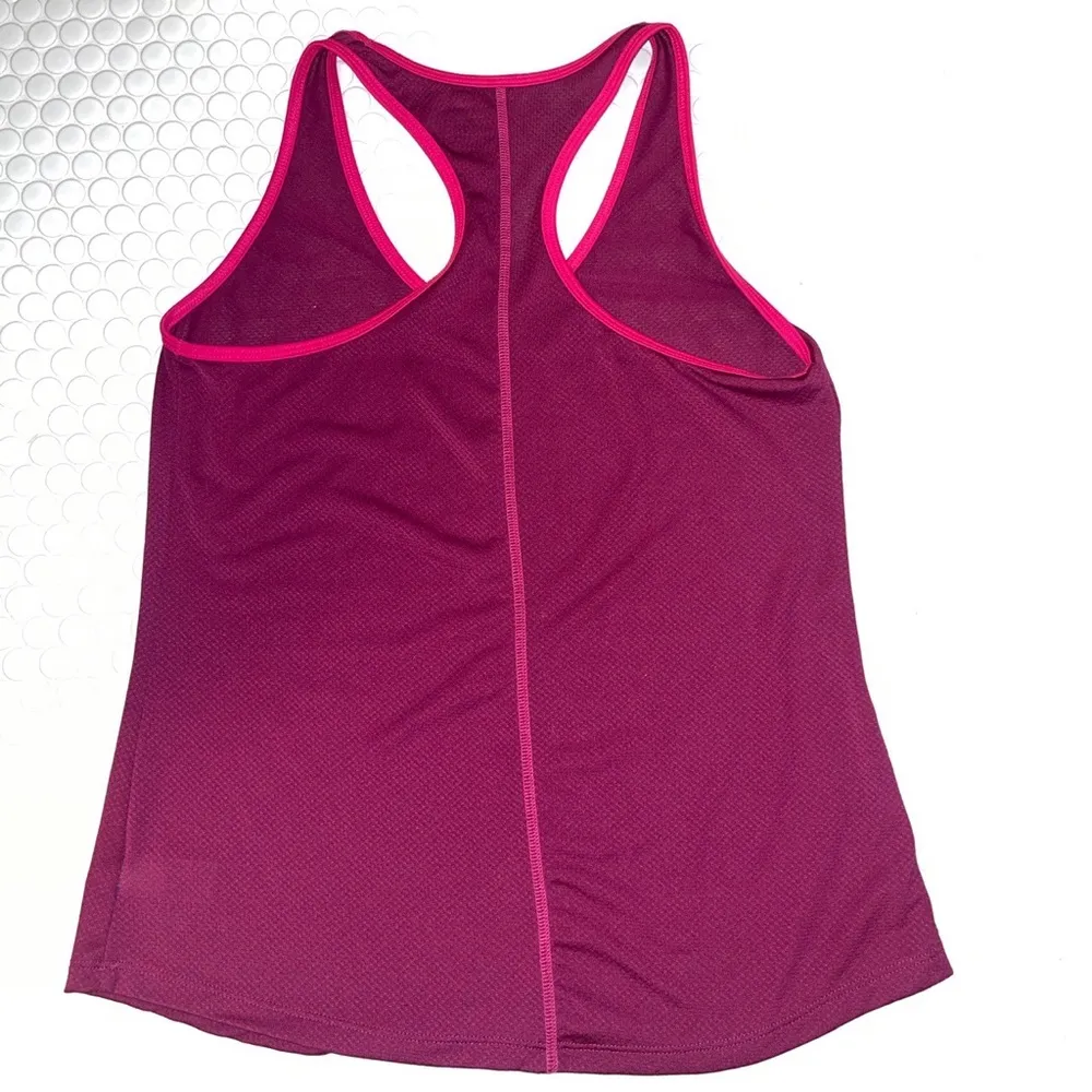 Old Navy Workout Tank Top - Image 3